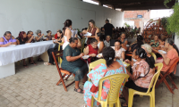 CRAS REALIZA FESTIVIDADE PARA MÃES DO "FELIZ IDADE " E "CANTINHO MATERNO"